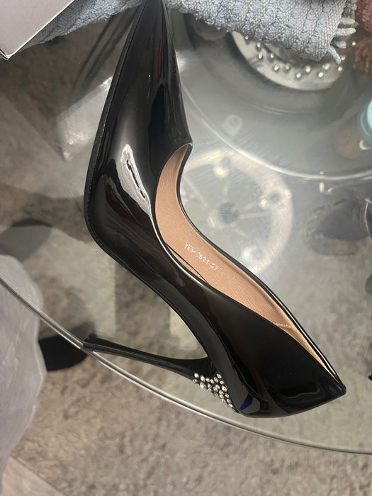 Нови дамски обувки-37 номер