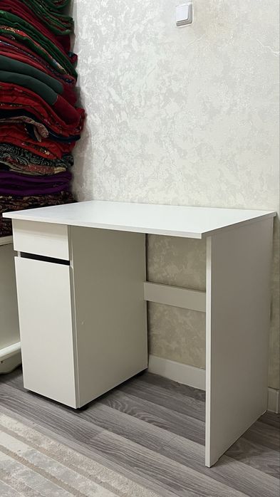 Стол компьютерный Токио, 86х50x75 см, белый