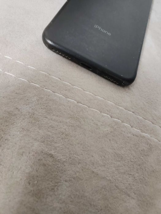 IPhone 7 черный матовый 32 гб