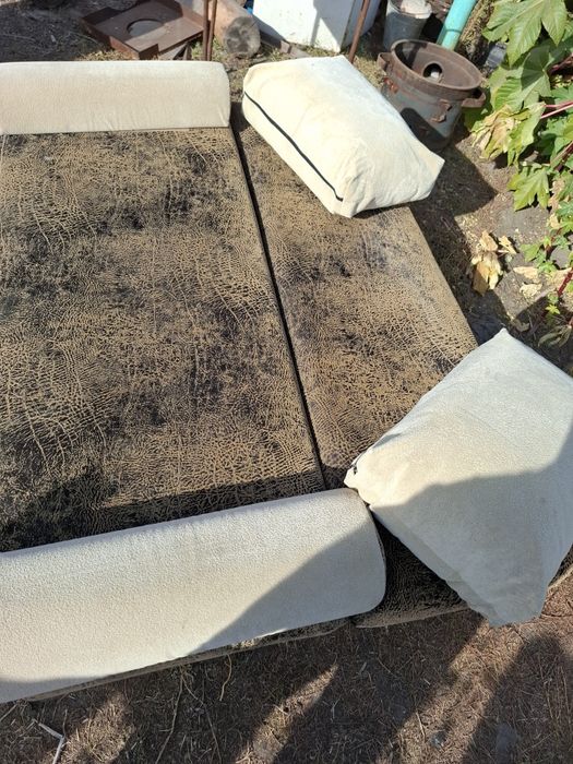 Мягкий уголок диван книжка