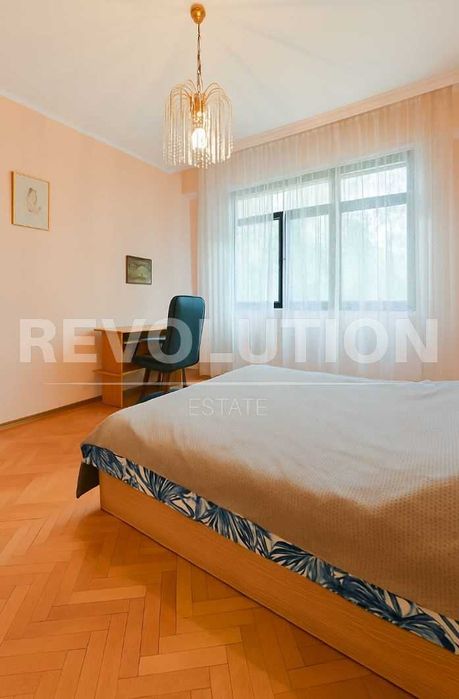 Двустаен апартамент в ж.к. Изток