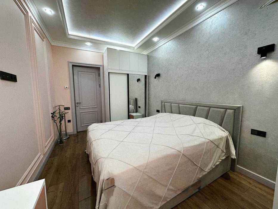 квартира возле м. Айбек!