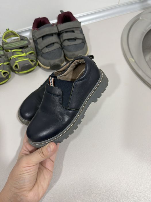 Обувь для мальчиков в отличном и в хорошем состоянии. Размер 27