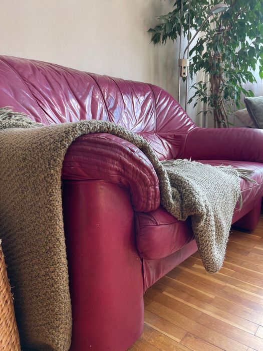 Дивани от естествена кожа 2бр. в цвят вишна/бургунди