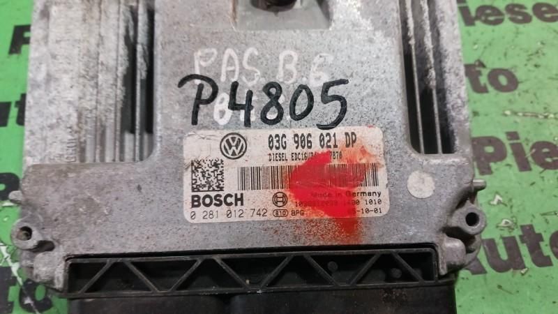 Calculator ecu Volkswagen Passat B6 3C 2006-2009 0281012742