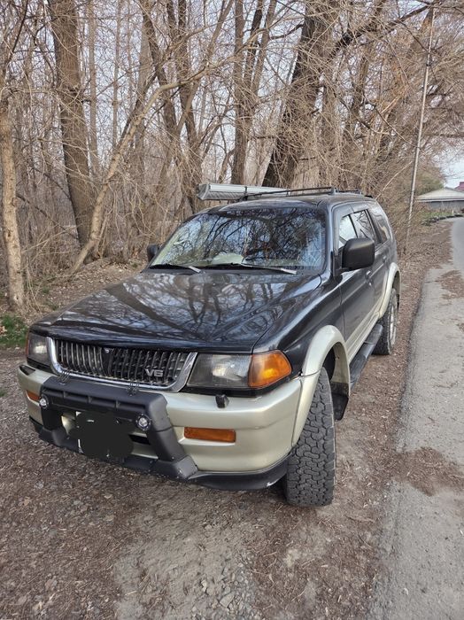 Машина Митсубиси