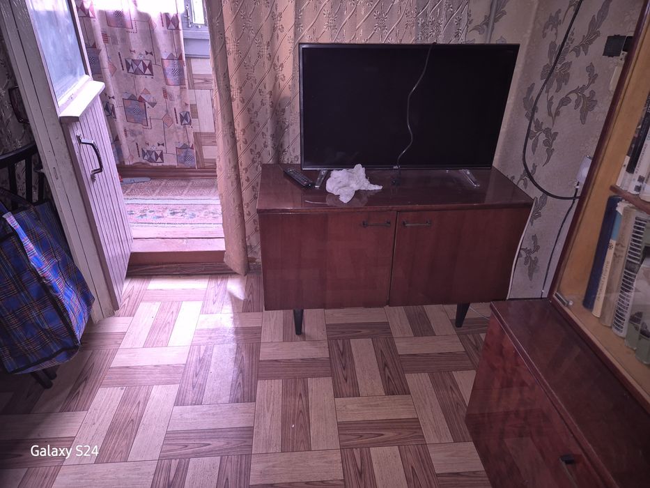 Тумбочка для телевизора