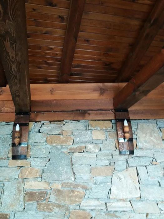 Стенни лампи аплици от автентични реставрирани бъчви с дървени чашки