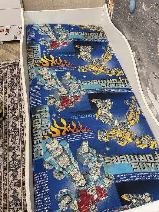 Кровать детская машинка