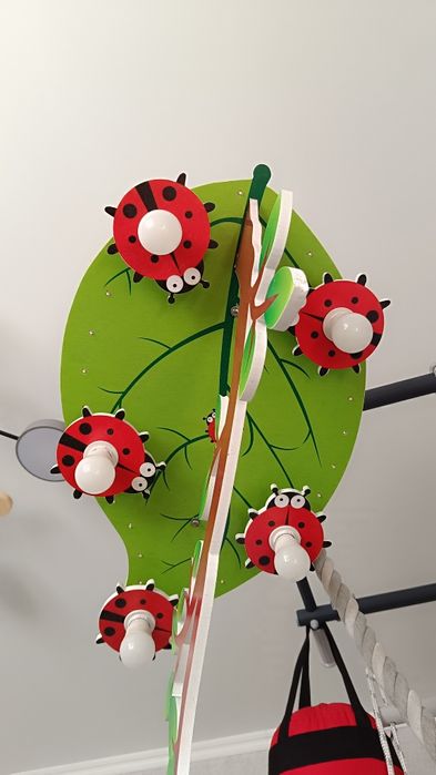 Потолочная люстра для детской комнаты