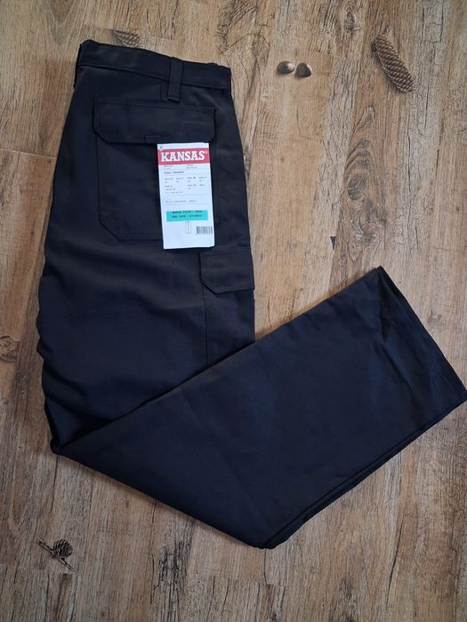 Pantaloni și salopete munca