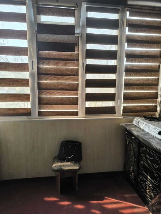 Киргили Мумтоз туйхона якинида 4/2 этаж 2 хона уй ижарага берилади