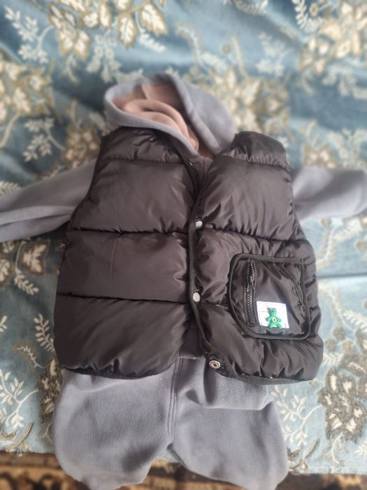 Продам детский куртка комбинезон.