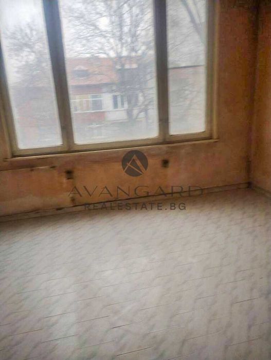 Продава се Двустаен апартамент в Пловдив, Христо Смирненски - 61 кв.м за 1106 €/кв.м - Снимка #2