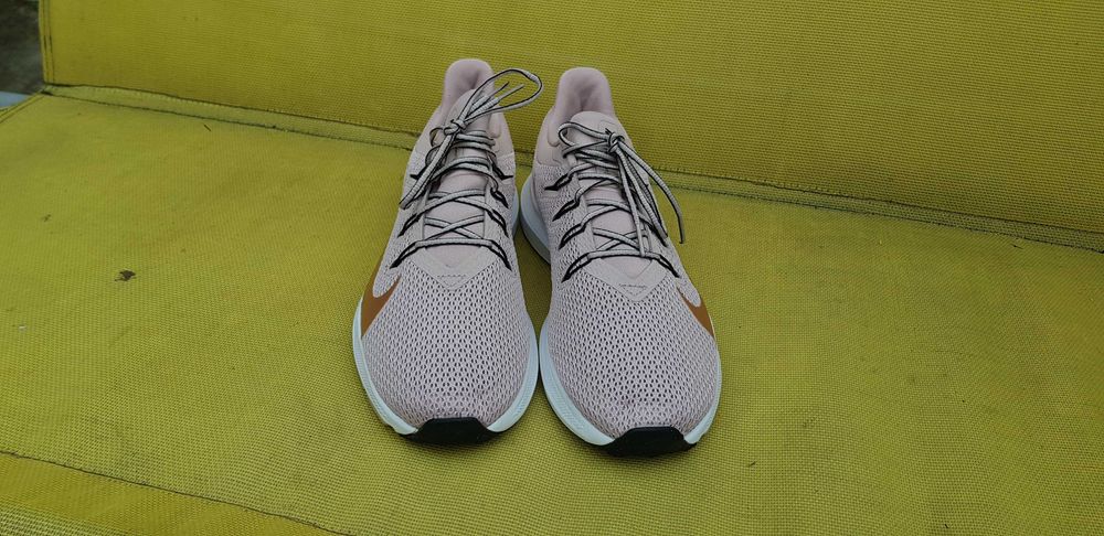 Оригинални маратонки Nike Quest