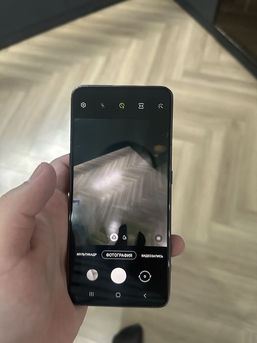 Samsung A80 продам