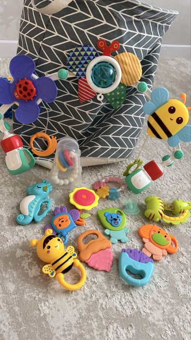 Продам детские игрушки для малышей