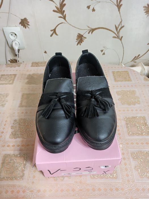 Продам кожаные туфельки