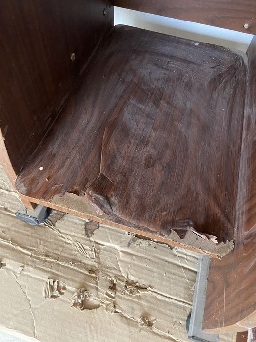 Стол для компьютера.