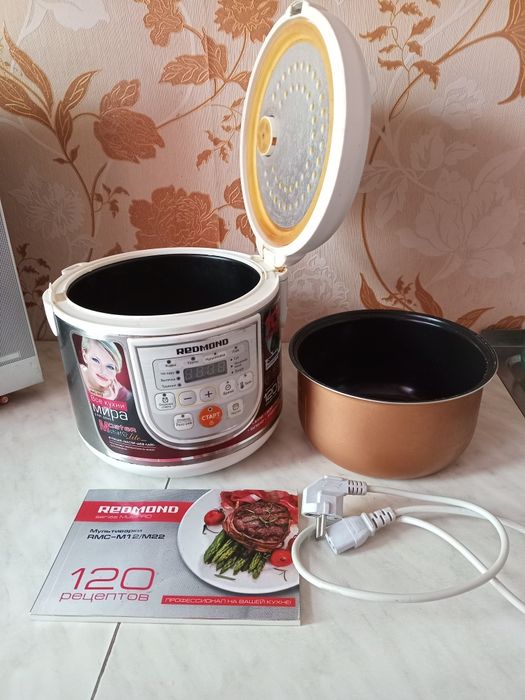 Мультиварка Redmond