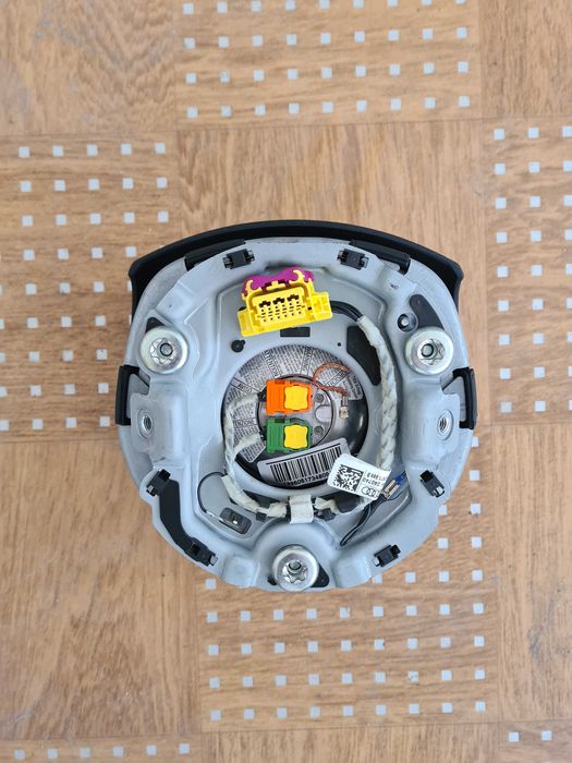 Airbag въздушна възглавница четирилъчев волан Audi A4 B7