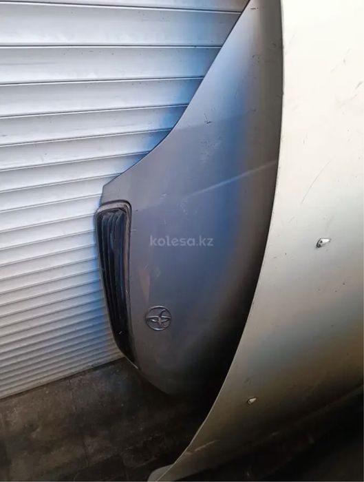 Капот на Toyota Windom 20/21