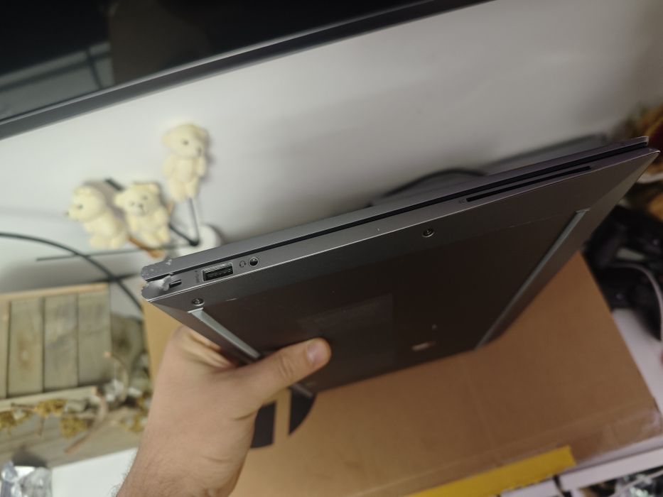 Laptop workstation HP zbook g8 i7 gen 11 RAM 16gb ssd 256 nvidia 4gb