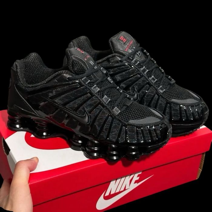 Snekers negri pret negociabil