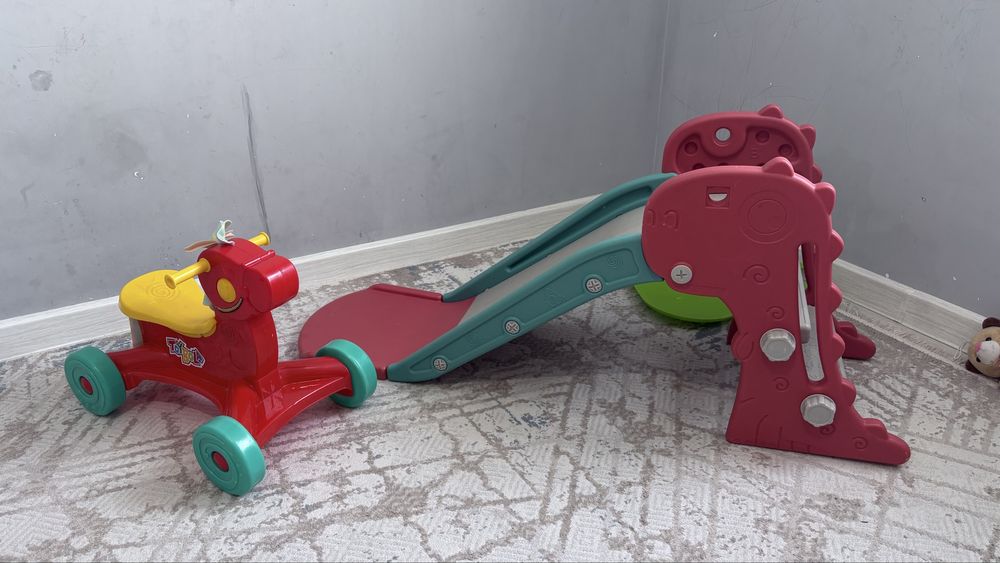 Детская горка,лошадька и коляска