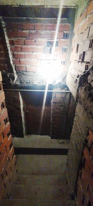 Продава се двустаен апартамент в кв. Могиличе, гр.Перник