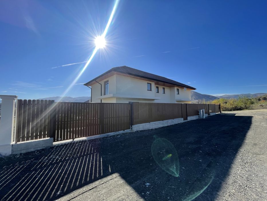 Casa(duplex) -Cisnadie-str.Prunului-Priveliste superba