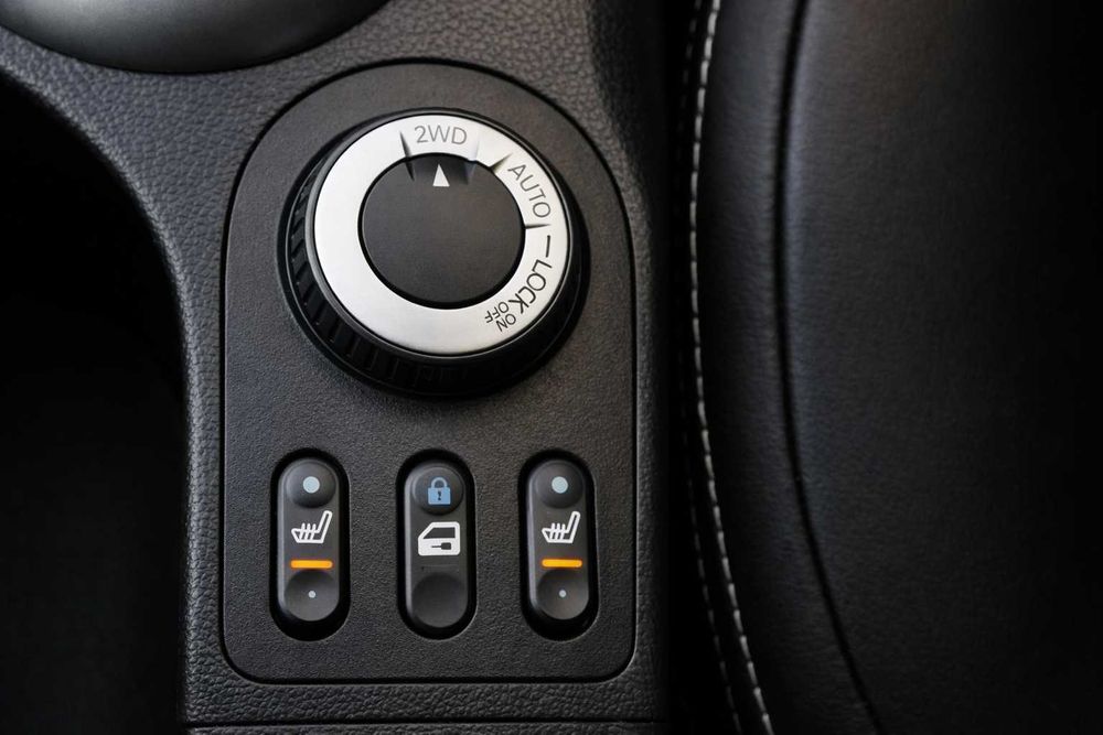 Nissan Qashqai Tekna 4x4 | 2.0 dCi 150 CP | Automată | Garantie