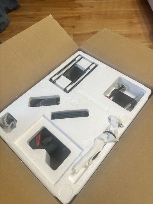 Продам торцевую пилу-углорез BOSCH