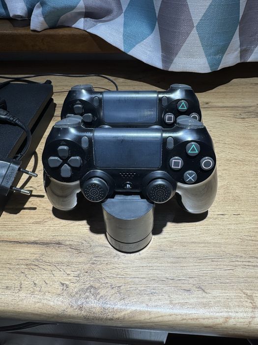 Sony playstation 4 slim