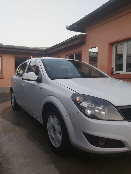 OPEL Astra 2012 — imagine 3