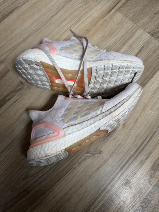 Оригинални маратонки adidas (WMNS) adidas UltraBoost! 36 н