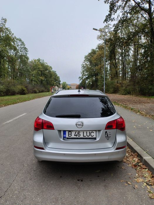 Opel Astra j 1.7 cdti 2011
