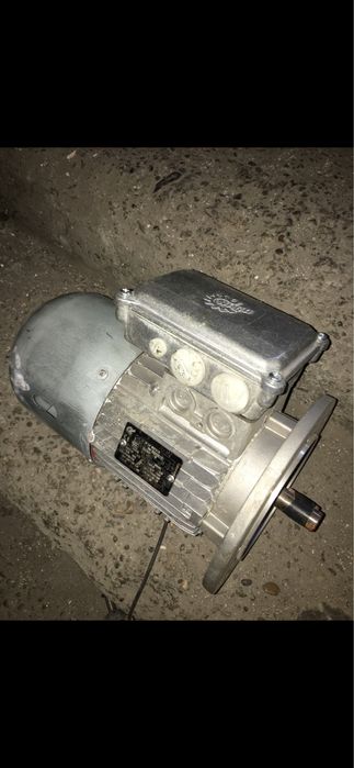 Фланцов електромотор