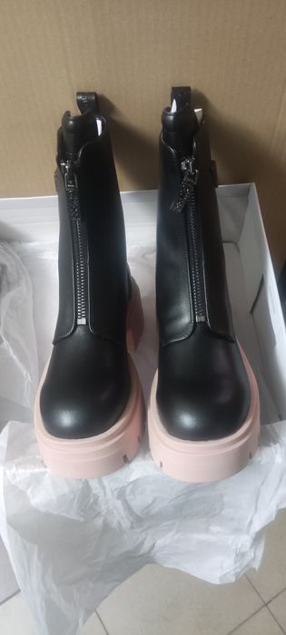 Дамски боти ново .