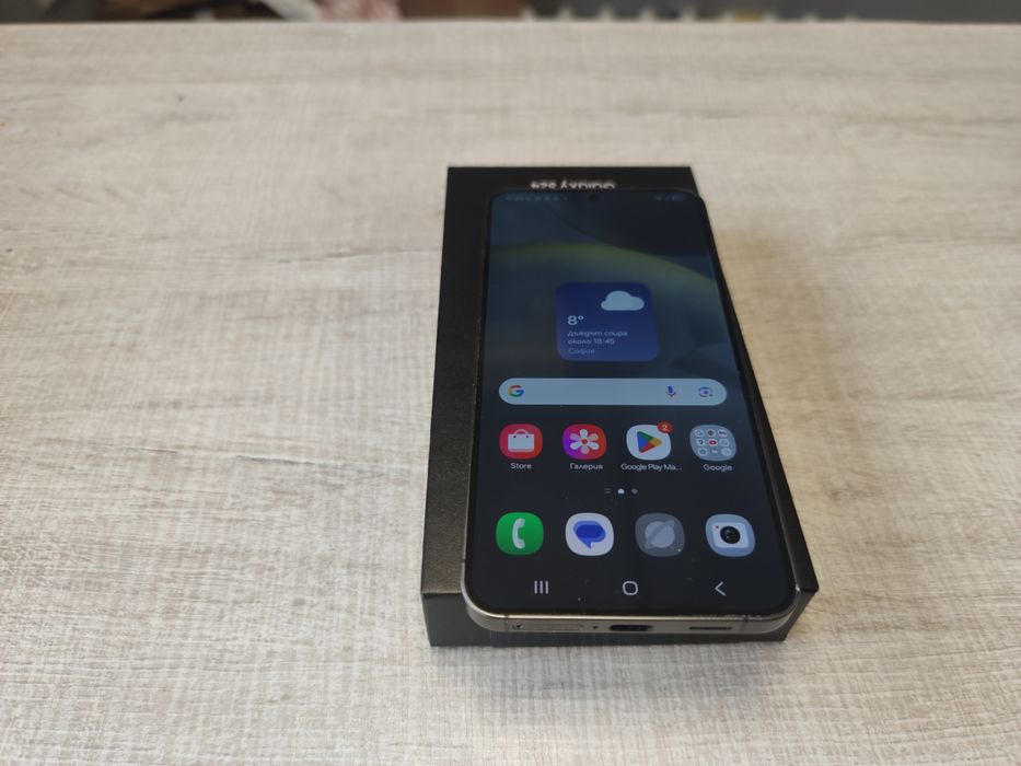 Samsung Galaxy S24 5G 128GB 8RAM Black Гаранция!