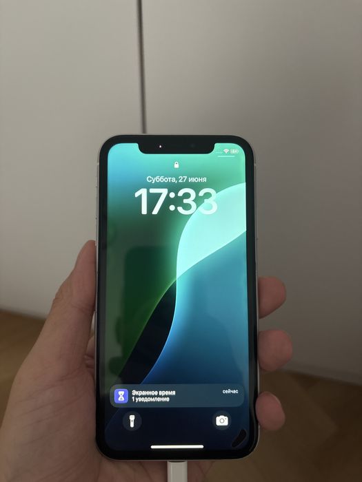 Продаю Iphone XR бу