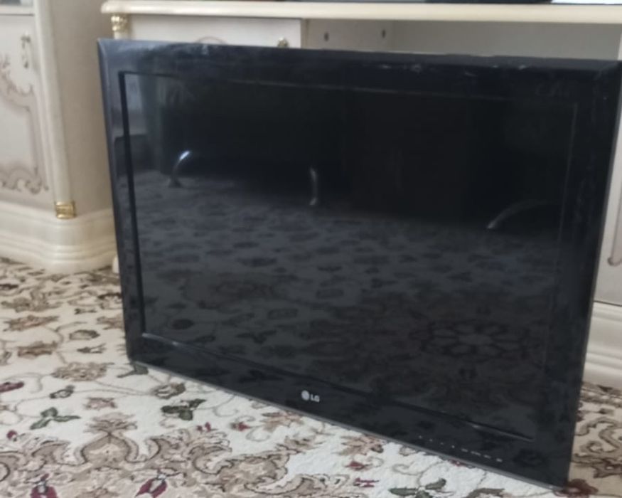 Телевизор  LG 32 дюйма HDMI