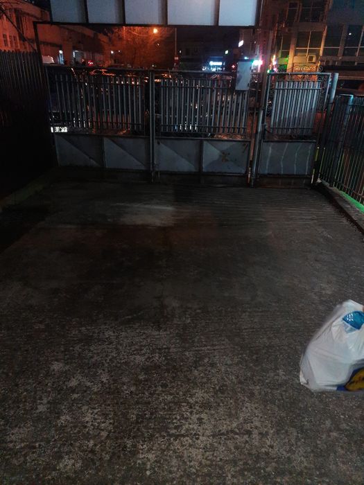 Porti  metalice auto și  pietonala