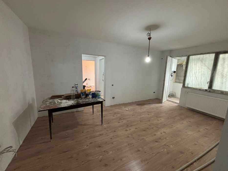 Apartament 3 camere Bld Independentei