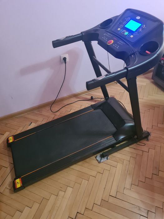 Електрическа пътека за бягане FIT800