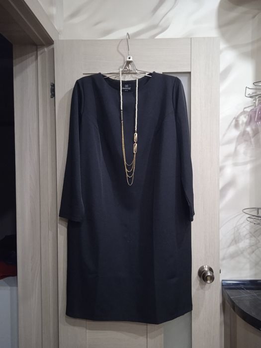 Женская одежда. Платье