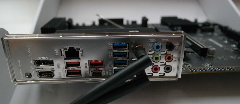 MSI B650 материнская плата