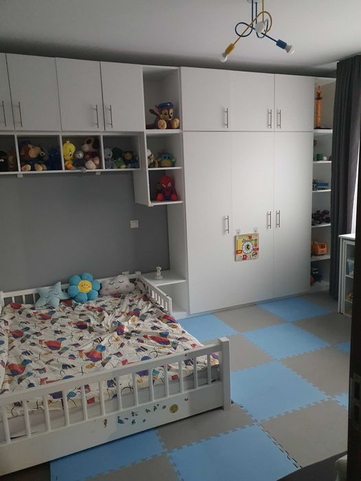 Apartament 3 camere spațios, ideal pentru familie, cu parcare inclusă