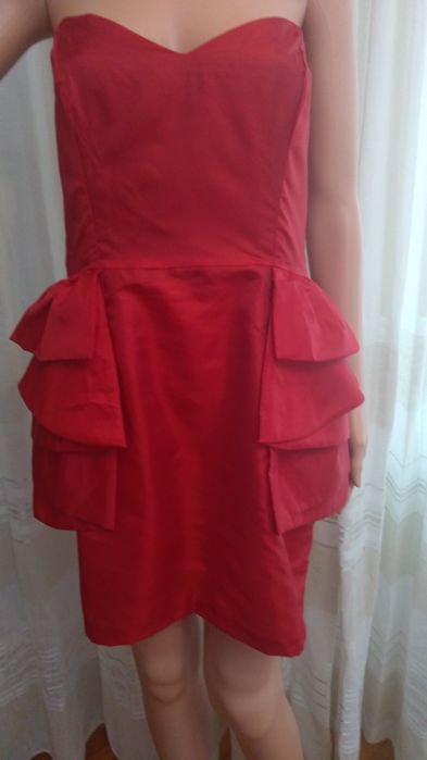 Rochie rosie fara maneci