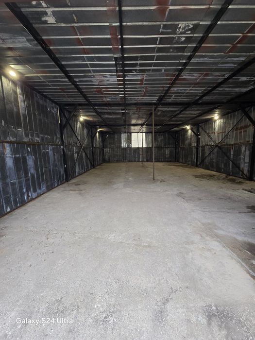 Давам Под наем 2 Халета с 5 дка. Двор + 2 рибарника